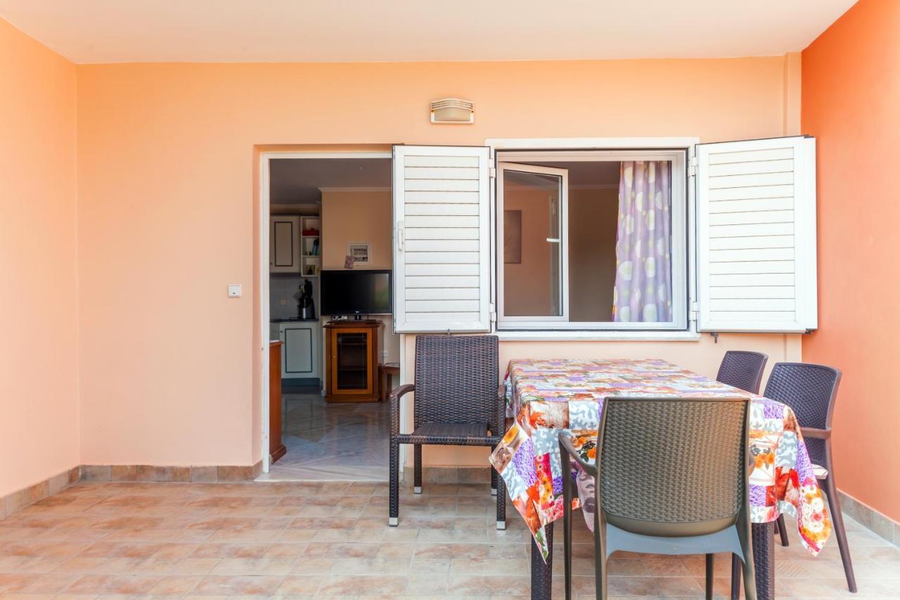 Christine Seaside Apartments In Chania Stalós Exterior foto